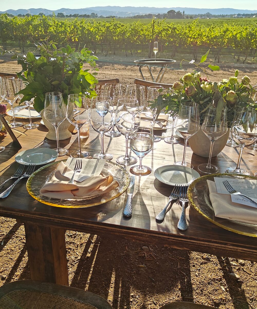 Wente Vineyards table setting - mobile version