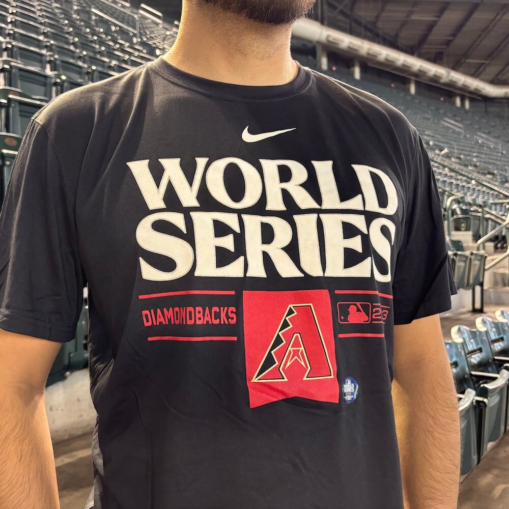 man in diamondbacks world series shirt