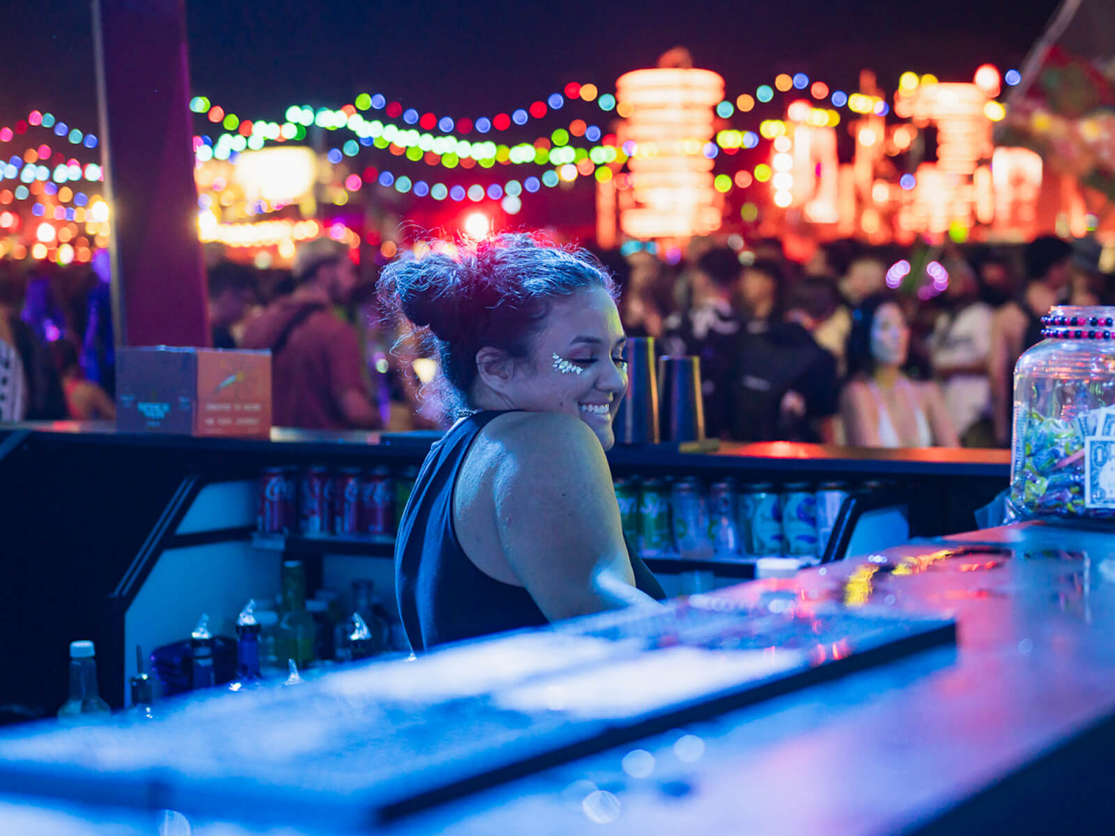 levy server at a music festival