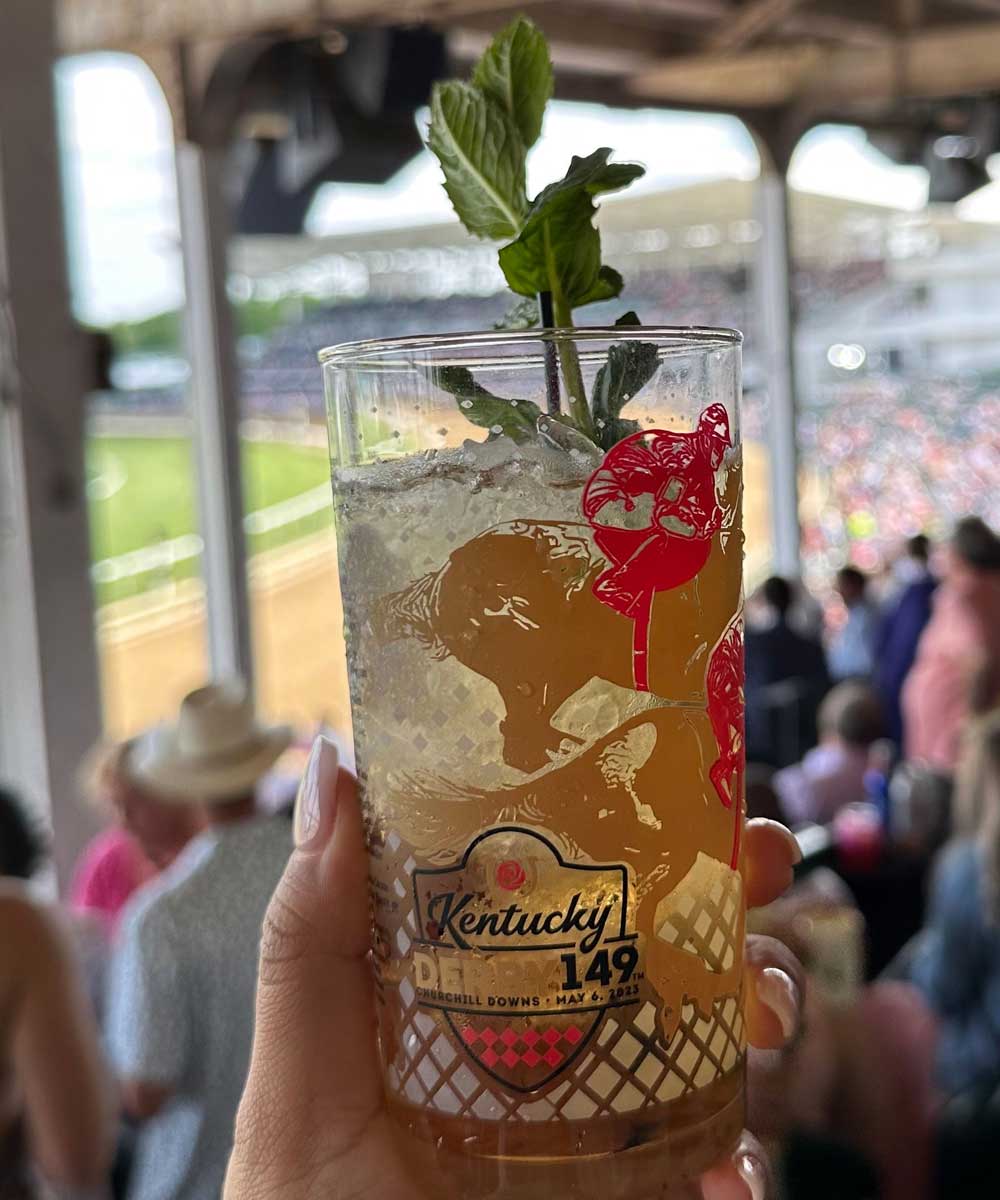 mint julep at churchill downs - mobile version